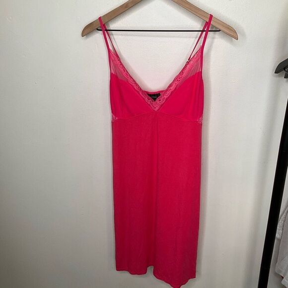 Natori Essentials Lace Nightgown - Picture 1 of 6